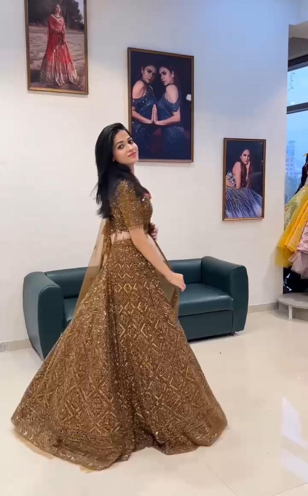 Lehenga en broderie de paillettes
