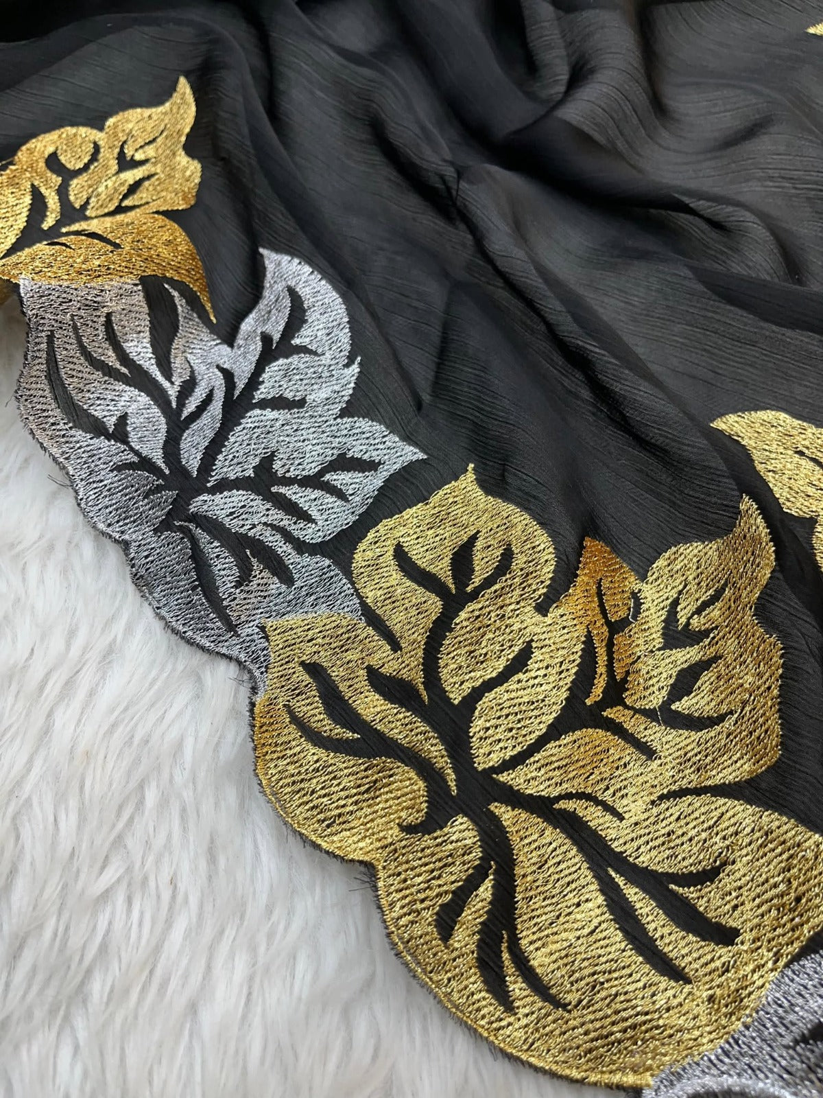 Sari en soi motif feuille