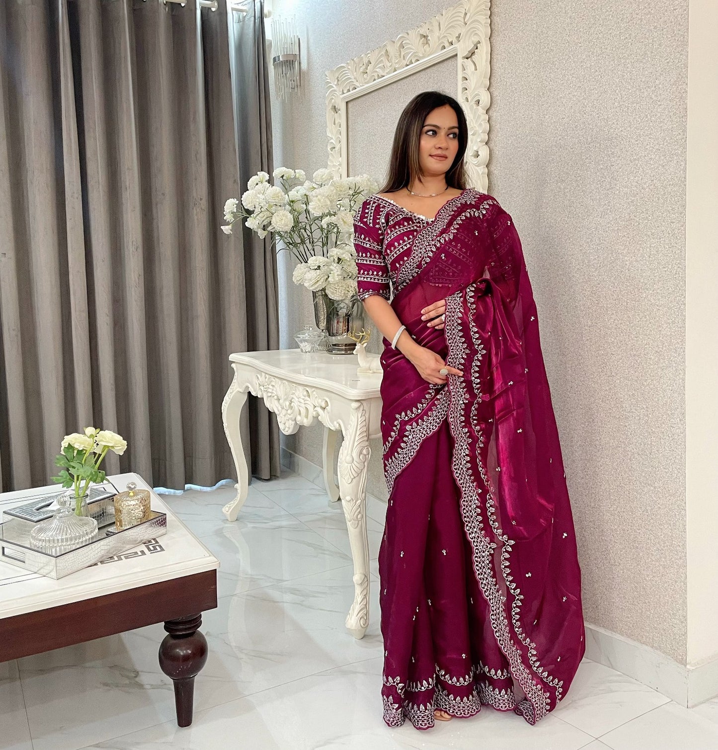 Sari en pur satin Zimmy Choo