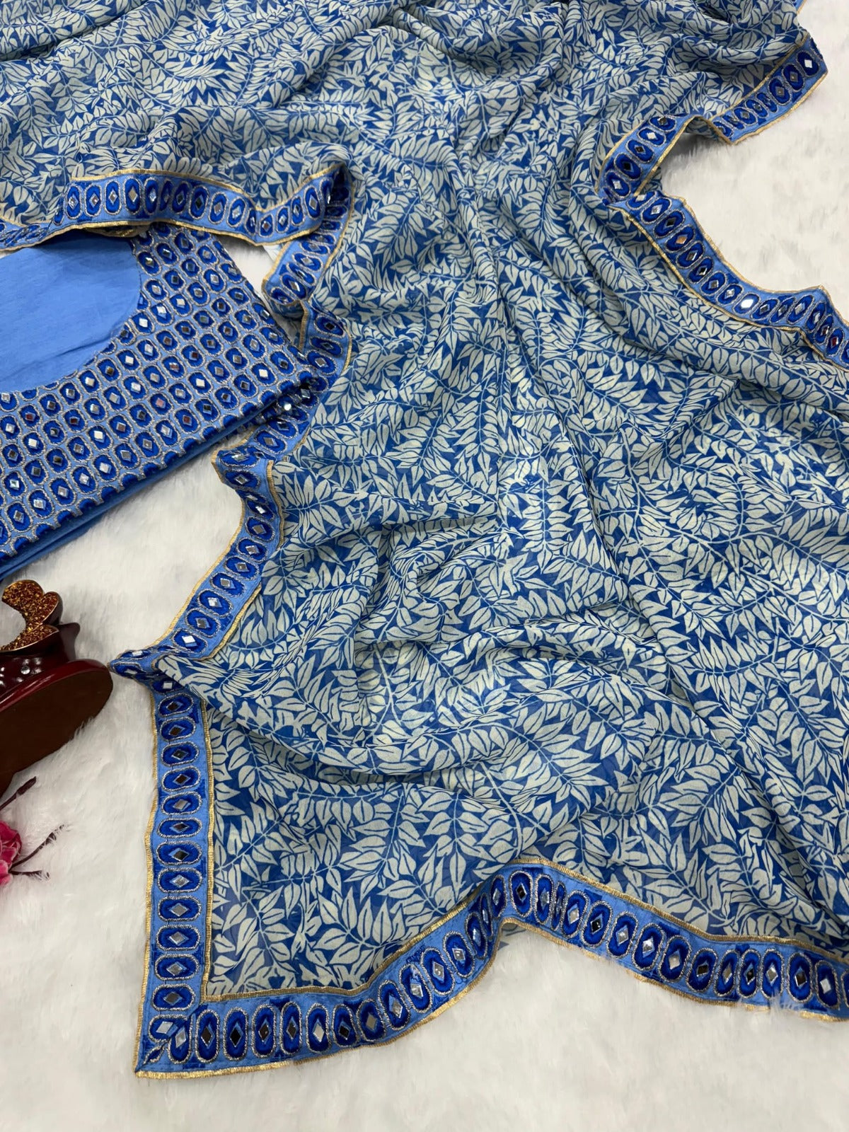 Sari en Georgette et dentelle effet miroir
