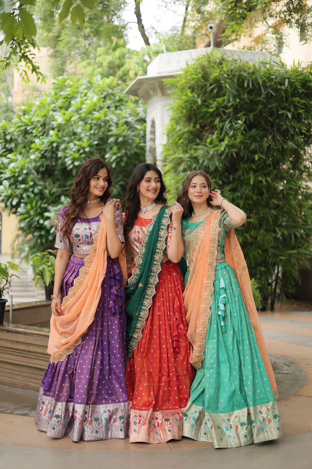Lehenga tendance en Cosmos Jequard