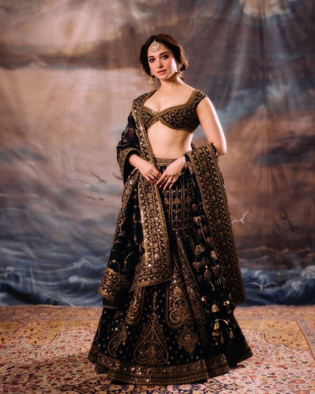 Lehenga en soie Jalpari avec broderie