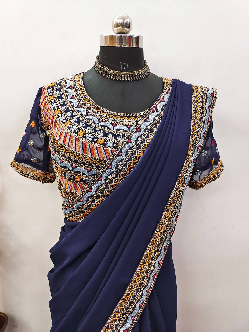 Sari avec un motifs de broderie Bollywood