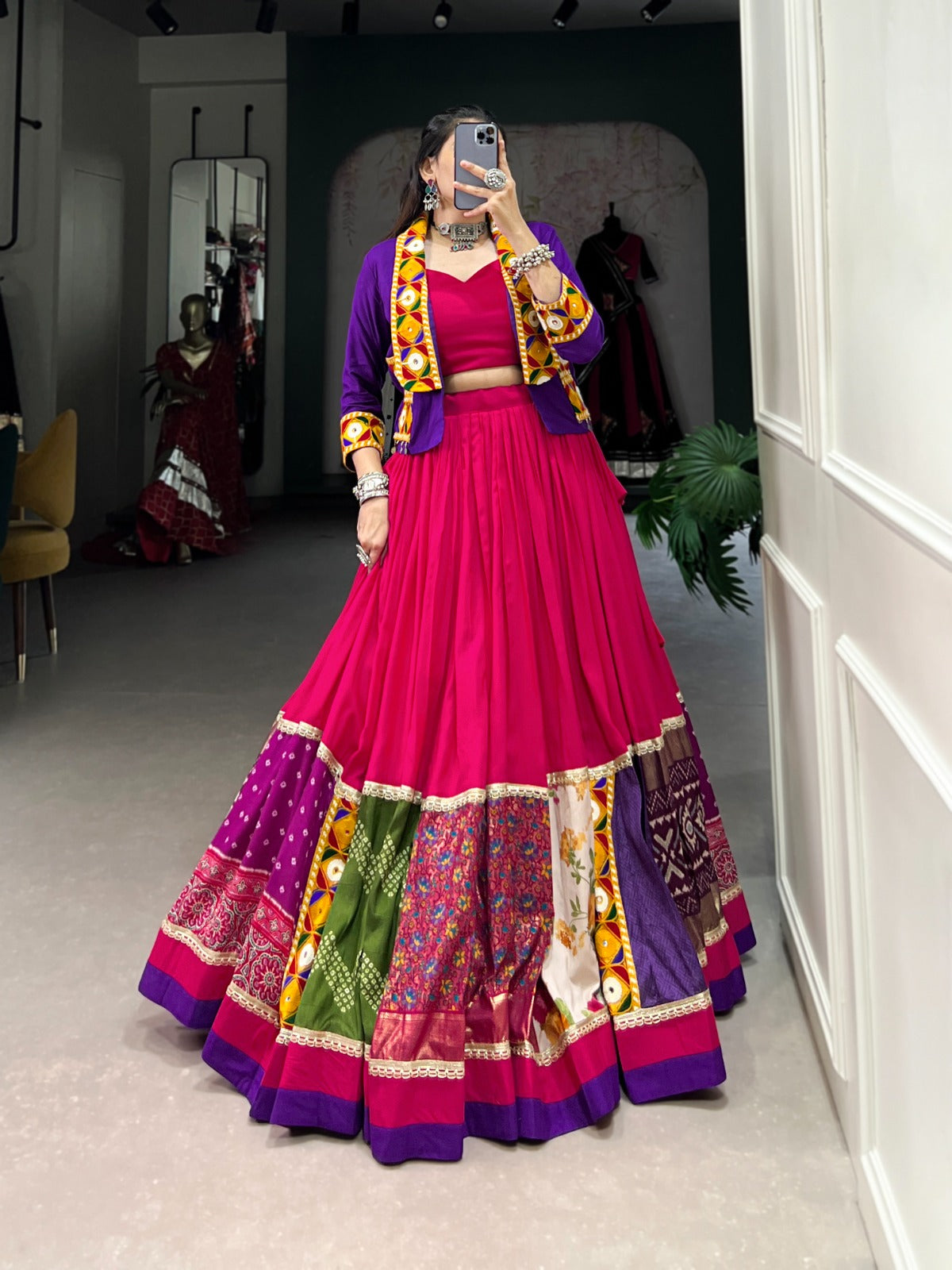 Lehenga en patchwork Gamthi
