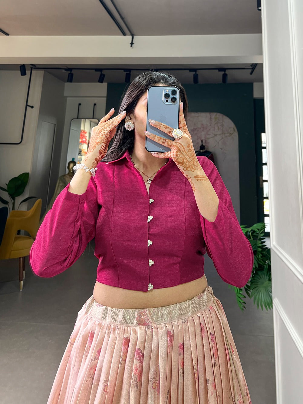 Lehenga en soie Dola