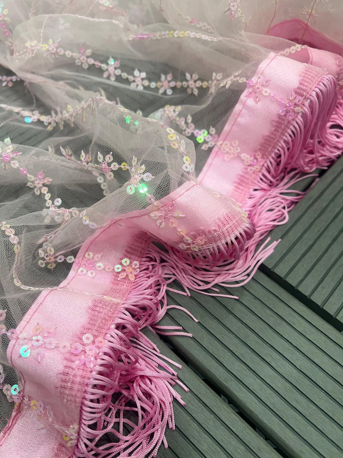 Sari à paillettes rose