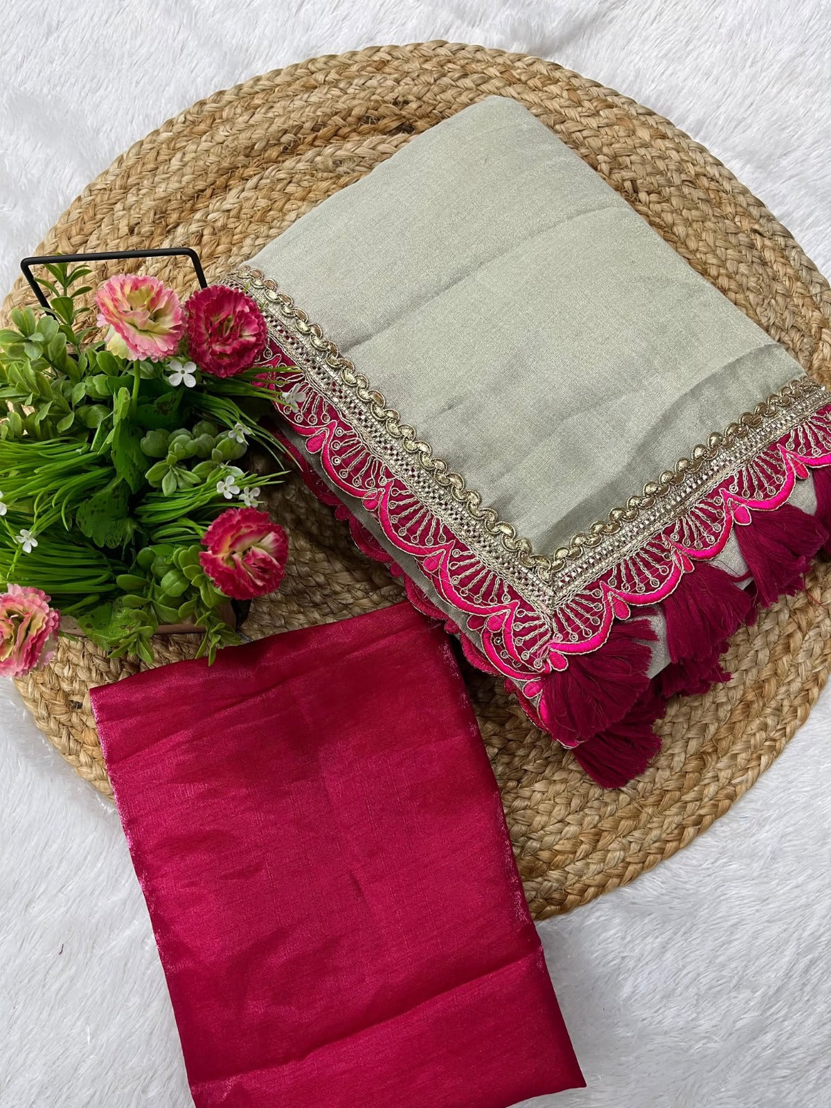 Sari with Penthar lace