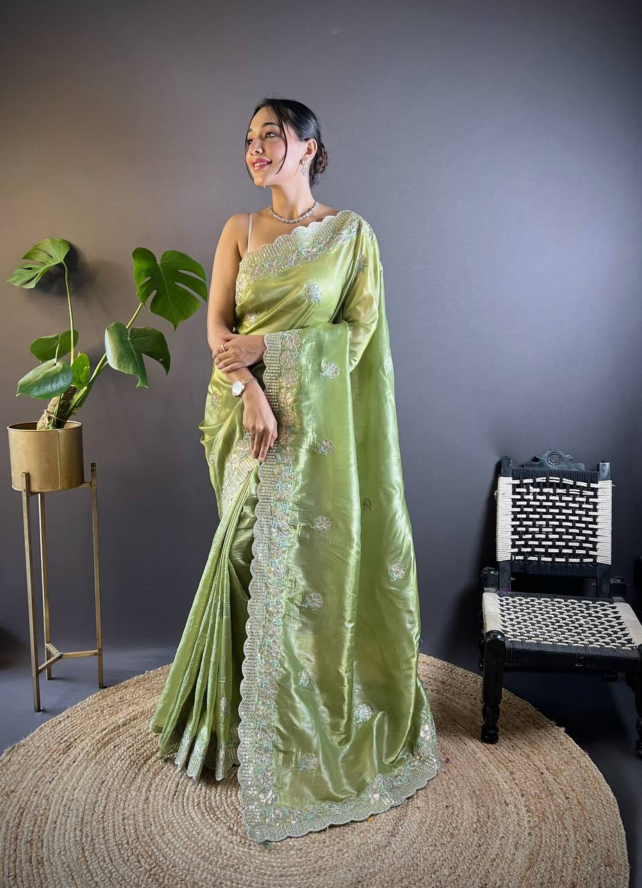 Sari en Gold Crunchy