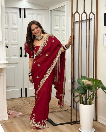 Sari brodé en georgette incontournable