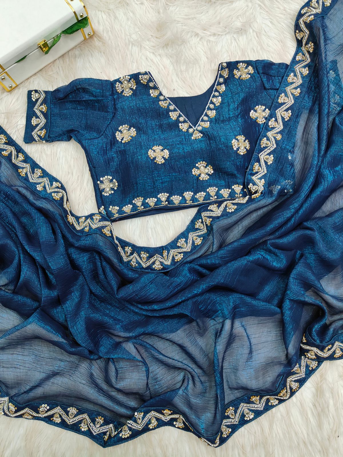 SARI MADHAVI