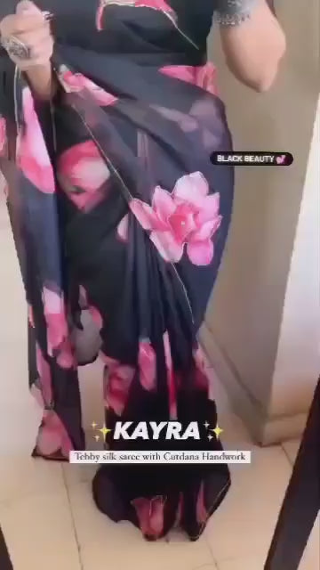 Sari floral fait à la main