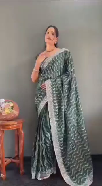 உயர் ரக பட்டு டிசைனர் புடவை