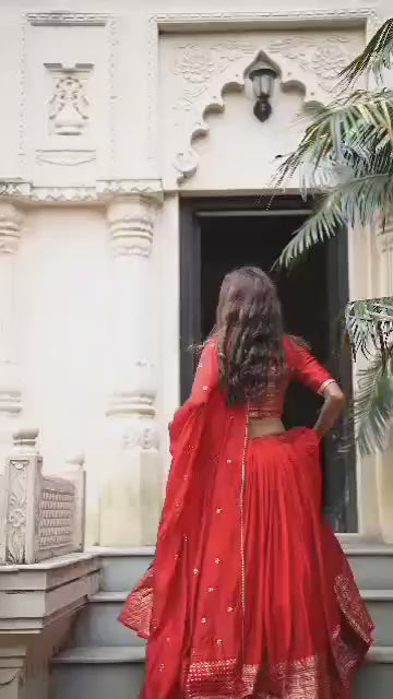 சுத்தமான சந்தேரியில் லெஹங்கா
